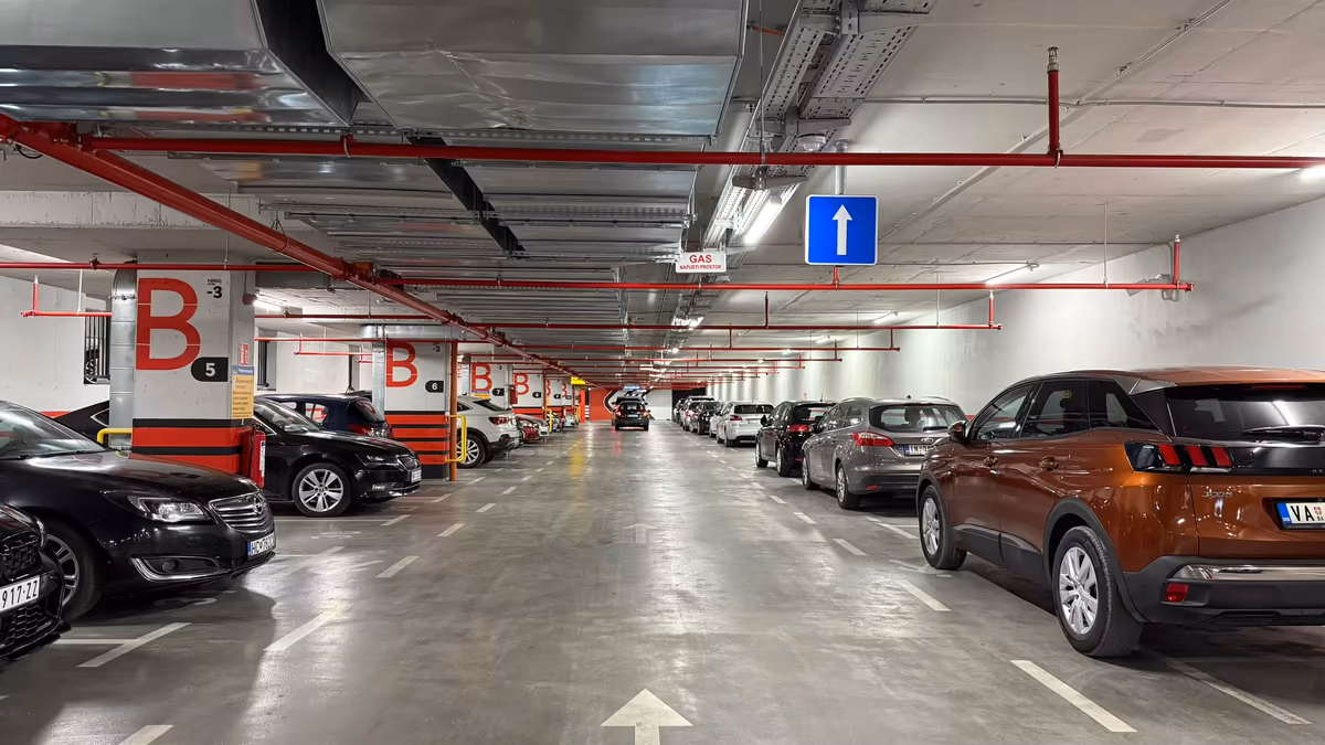 Javna podzemna garaža Modena - referenca